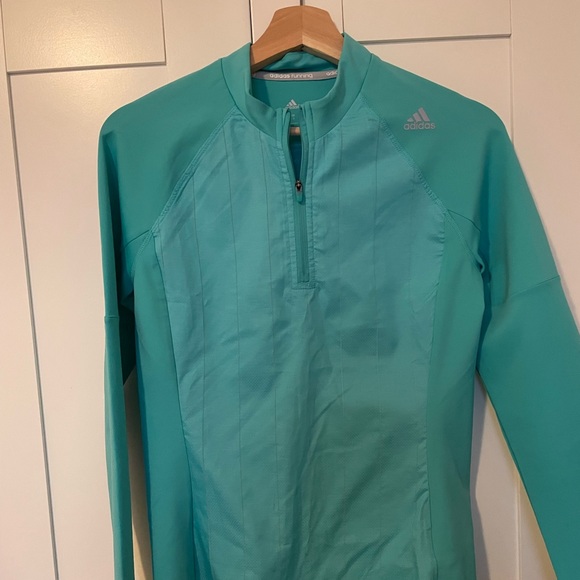 Adidas top - Size S - Picture 2 of 3